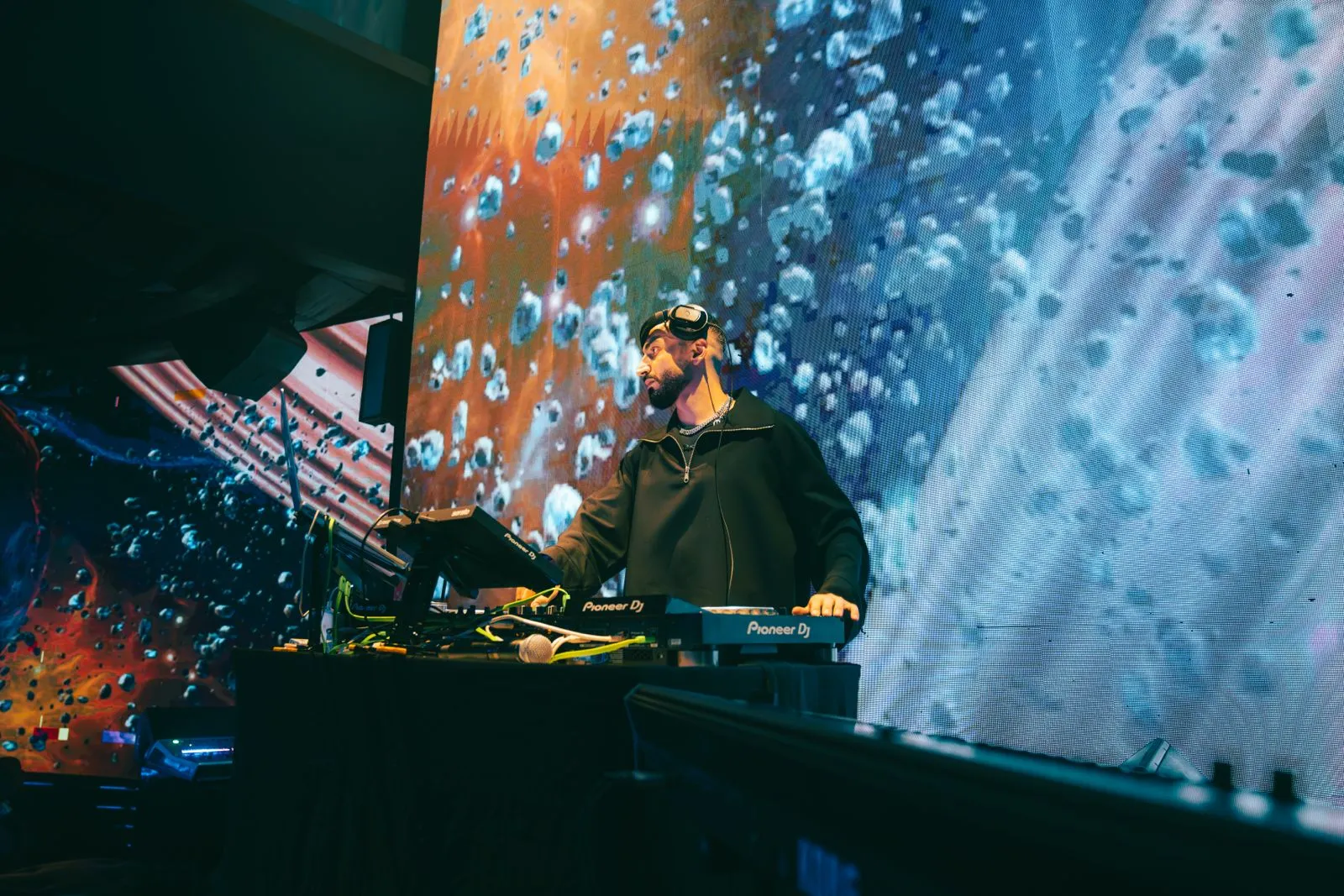Starry Night at DXB Khaliji Night Club